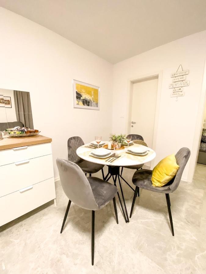 Olea Apartments Pobegi Exteriör bild